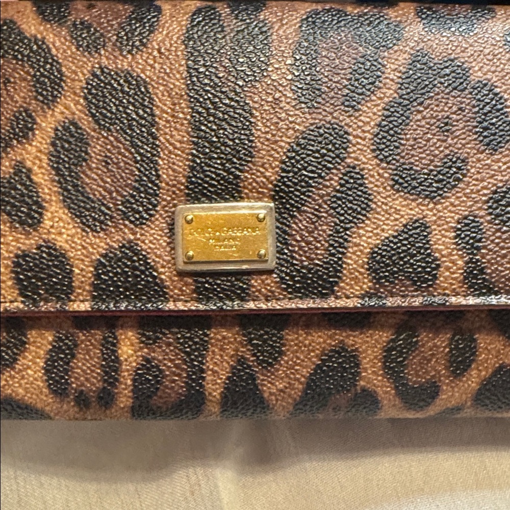 D&G Wallet